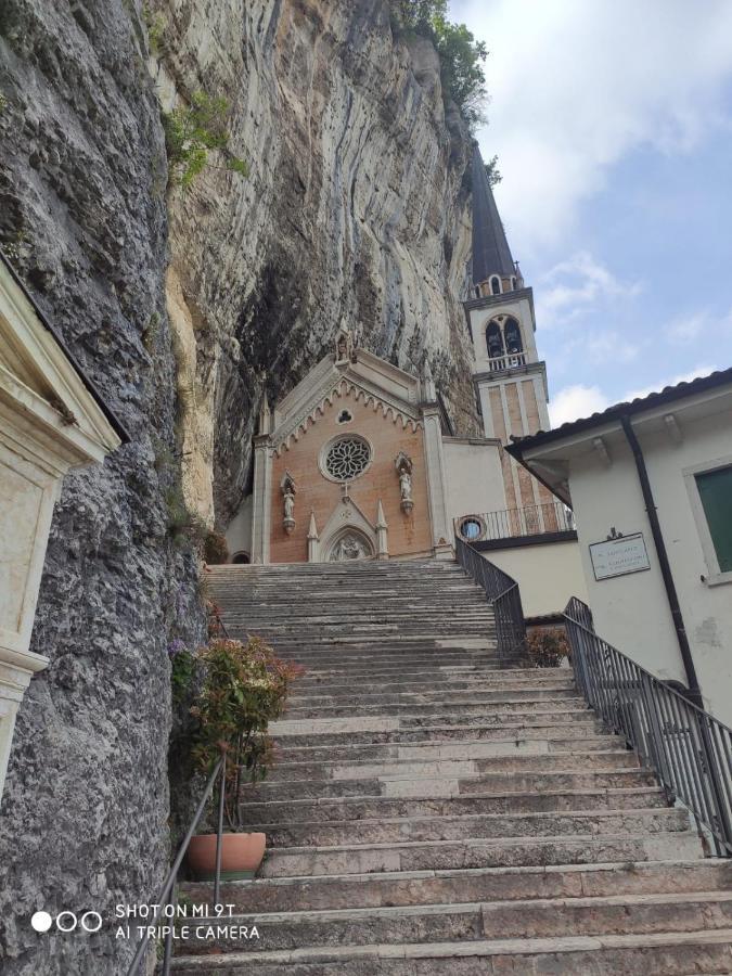 Brentino Belluno Agriturismo Revena מראה חיצוני תמונה