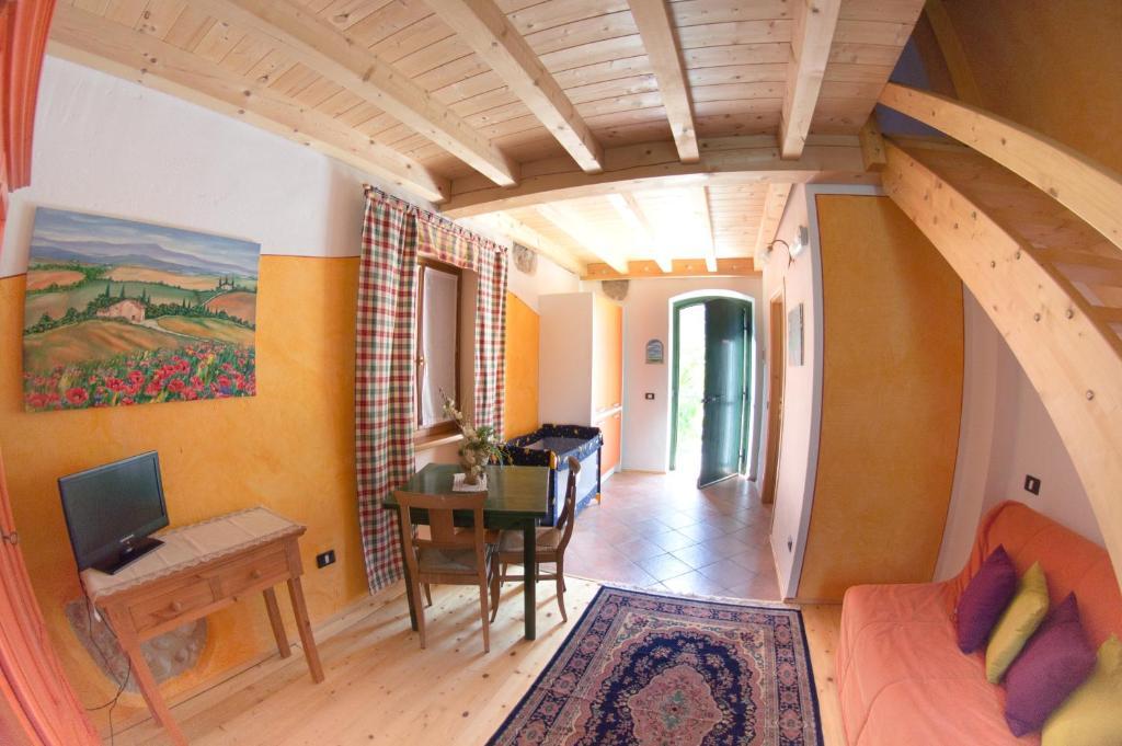 Brentino Belluno Agriturismo Revena חדר תמונה